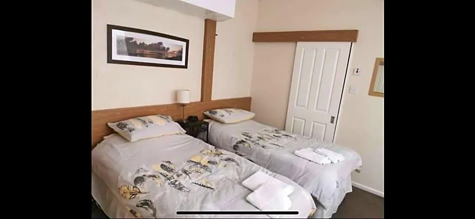 Roosevelt Lodge-1